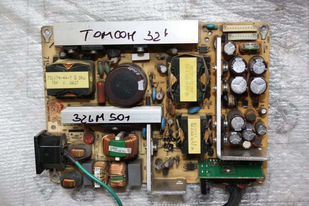 32LM501 715T1180 3 TOSHIBA